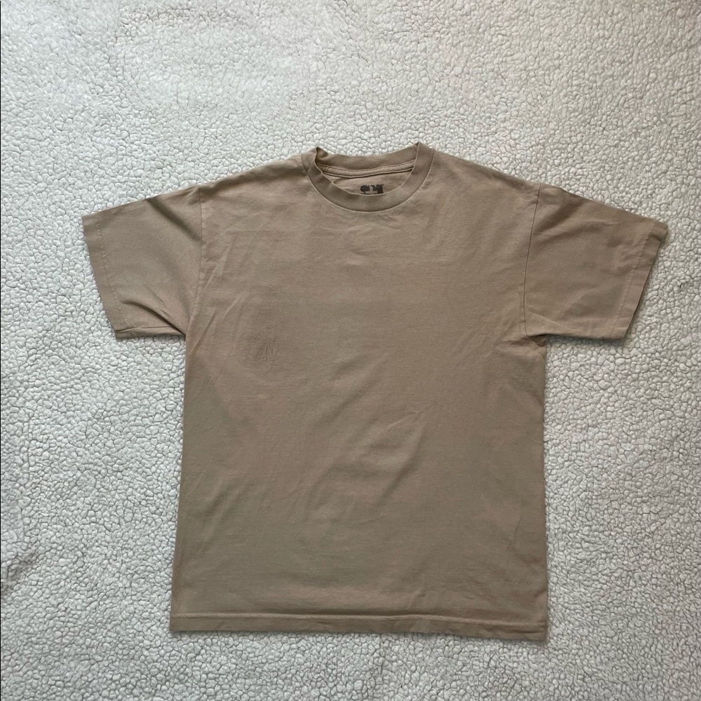 Women’s tan t-shirt
